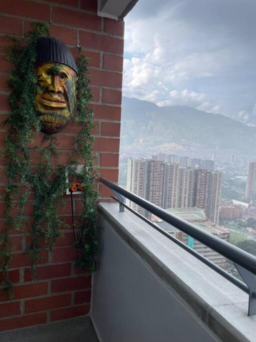 New Lovely 3 Bedroom With An Awesome View!